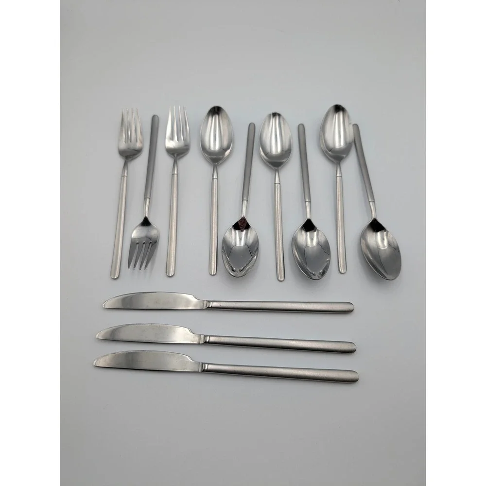 Oneida Stainless Flatware Set 12 Pc Replacement Silverware Satin Handle 18/0